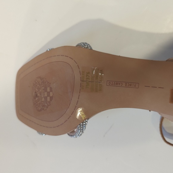 NWT Vince Camuto Rhinestone Sandals - Picture 4 of 4